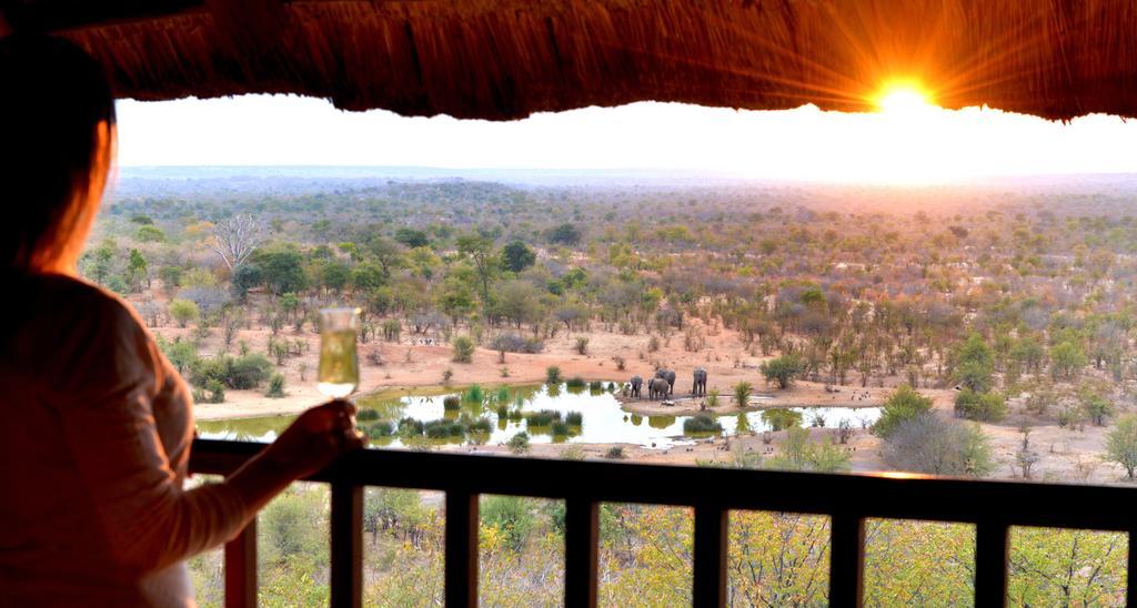Victoria Falls Safari Lodge Экстерьер фото